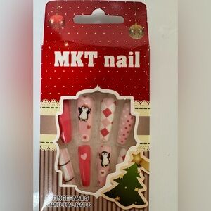 🛍️Any 5 items for $15 🛍️ penguin Christmas themed nails 12pcs
